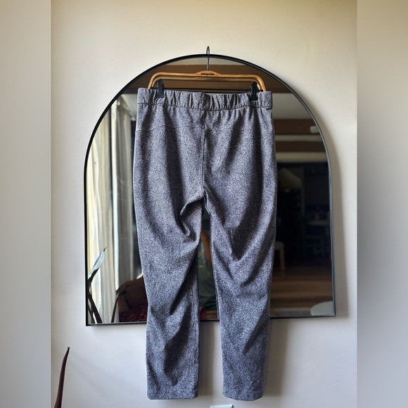 LULULEMON | on the fly pant | size 10 - Picture 4 of 5